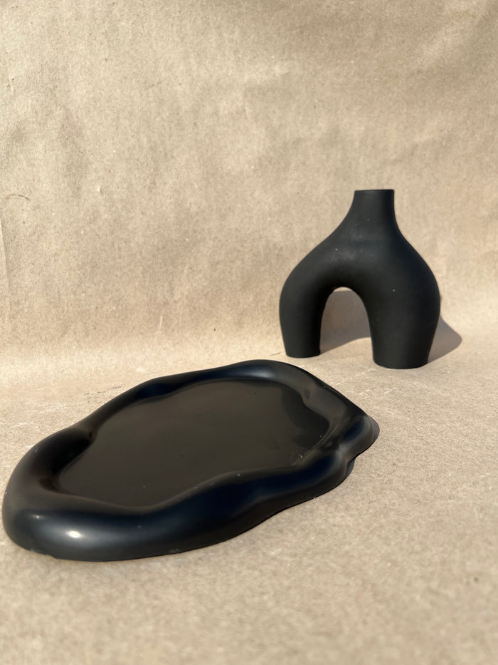 Horseshoe Vase & Matching Cloud Trinket Dish Set