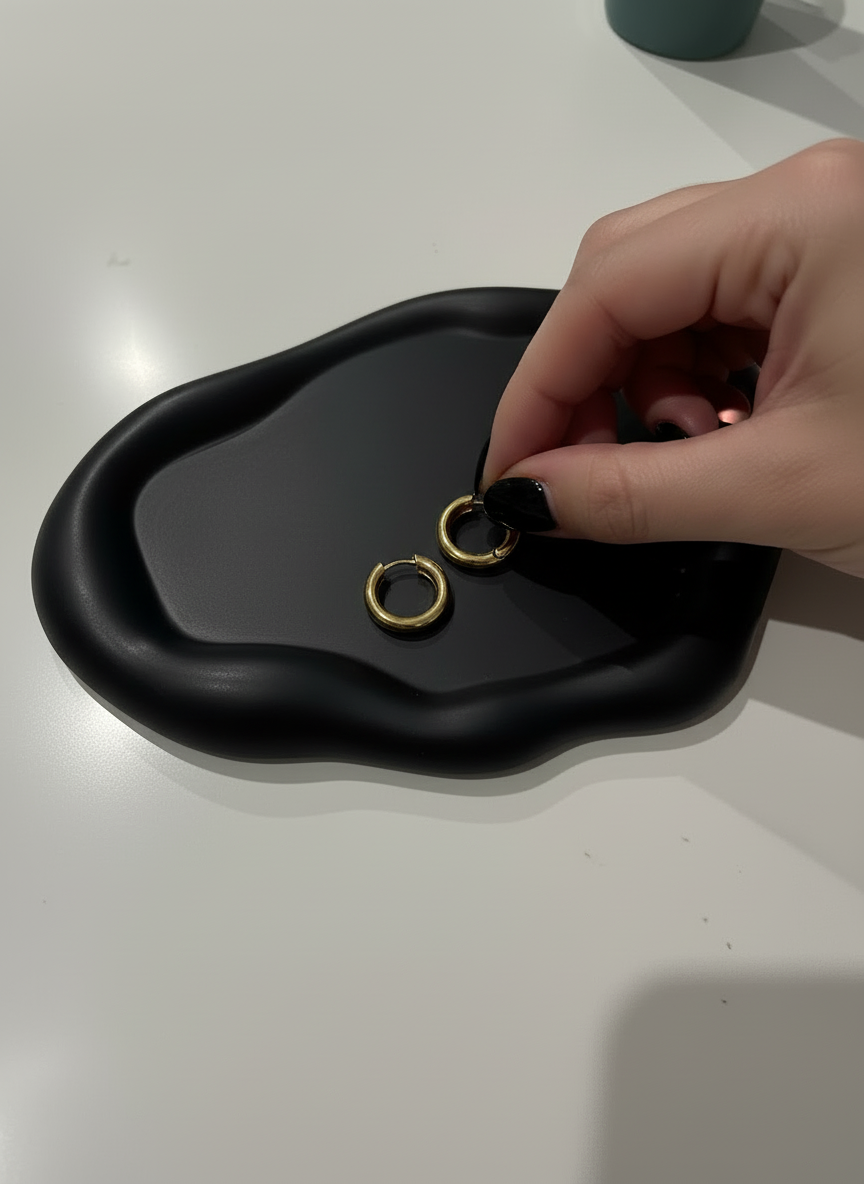 Horseshoe Vase & Matching Cloud Trinket Dish Set