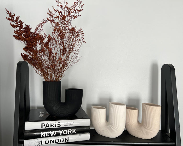 U-shaped vase